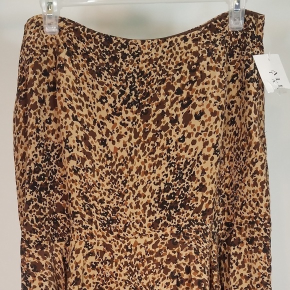 NWT animal print silk trumpet skirt size 8 - Picture 1 of 7